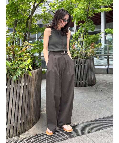 Ungrid（アングリッド）の「コクーンチノパンツ（チノパンツ・レディース・チャコールグレー/ベージュ・SMALL/MEDIUM）」の12枚目の写真