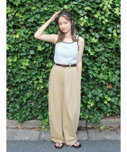 Ungrid（アングリッド）の「コクーンチノパンツ（チノパンツ・レディース・チャコールグレー/ベージュ・SMALL/MEDIUM）」の15枚目の写真