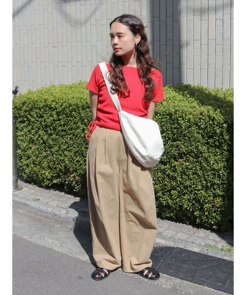 Ungrid（アングリッド）の「コクーンチノパンツ（チノパンツ・レディース・チャコールグレー/ベージュ・SMALL/MEDIUM）」の7枚目の写真