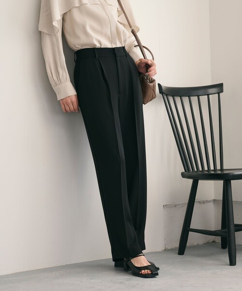 BEAUTY&YOUTH UNITED ARROWS（ビューティーアンドユースユナイテッドアローズ）の「【WEB限定 Wardrobe DAILY MINIMAL】ダブルクロス テーパードパンツ ウォッシャブル（その他パンツ・レディース・ネイビー/ブラック/ブラウン・L/M/S/XS）」の4枚目の写真