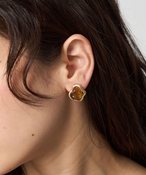 green label relaxing(グリーンレーベルリラクシング)の「メルティ クリア フレーム イヤリング(イヤリング・レディース・ブラウン系/オフホワイト・FREE)」の1枚目の写真