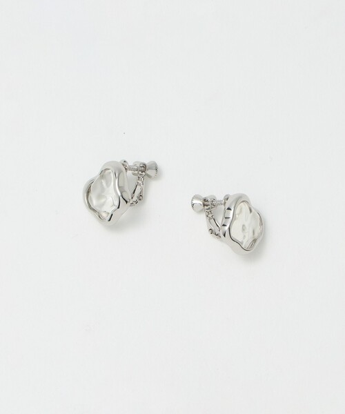 green label relaxing(グリーンレーベルリラクシング)の「メルティ クリア フレーム イヤリング(イヤリング・レディース・ブラウン系/オフホワイト・FREE)」の7枚目の写真