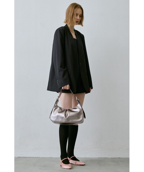 un/neu(アンノイ)の「ワンハンドルタックハンドバッグ / ペットボトル収納◎(ハンドバッグ・レディース・ブラック/レッド/シルバー/イエロー・FREE)」の12枚目の写真