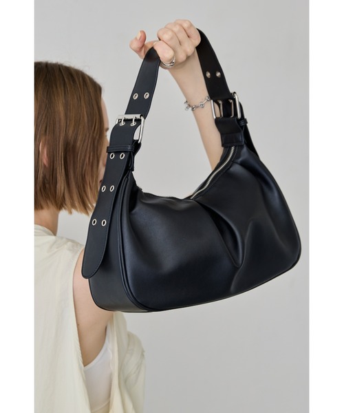un/neu(アンノイ)の「ワンハンドルタックハンドバッグ / ペットボトル収納◎(ハンドバッグ・レディース・ブラック/レッド/シルバー/イエロー・FREE)」の14枚目の写真