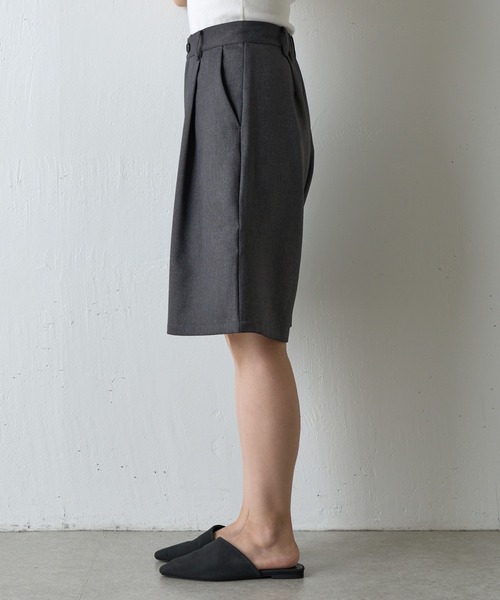COLONY 2139（コロニートゥーワンスリーナイン）の「ウールライクハーフパンツ（その他パンツ・レディース・ブラック/チャコールグレー/ブラウン・SMALL/MEDIUM）」の5枚目の写真