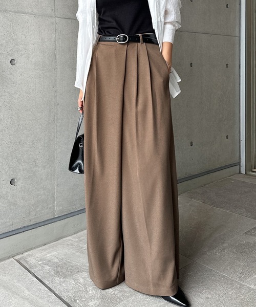 andme(アンドミー)の「タックワイドラップパンツ(その他パンツ・レディース・ブラウン/ベージュ系その他/ベージュ/チャコールグレー・M/L)」の3枚目の写真