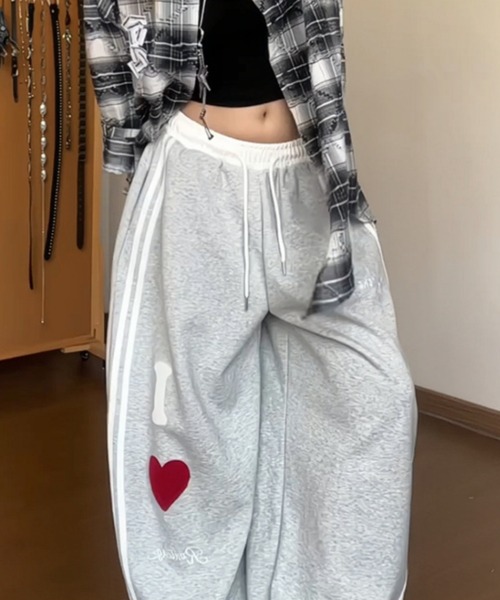 GEMEDA(ジェメダ)の「パッチワイドスウェットパンツ(スウェットパンツ・レディース・ブラック/グレー/ネイビー・M)」の16枚目の写真