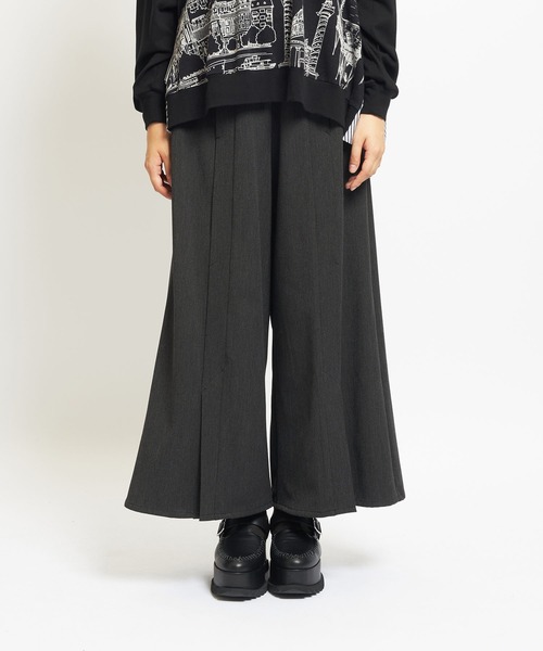 gomme（ゴム）の「サーモストレッチ　フロントスリットパンツ2（その他パンツ・レディース・チャコール/ブラック・MEDIUM）」の20枚目の写真