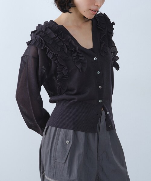 CODE A(コードエー)の「3way frill cardigan(カーディガン/ボレロ・レディース・ピンク/オフホワイト/チャコールグレー・00)」の2枚目の写真