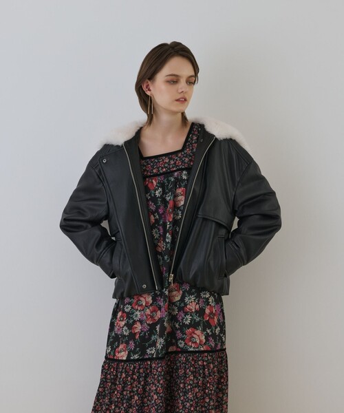 GRACE CONTINENTAL（グレースコンチネンタル）の「フェイクレザーボンバージャケット（その他アウター・レディース・ダークブラウン・38/36）」の4枚目の写真