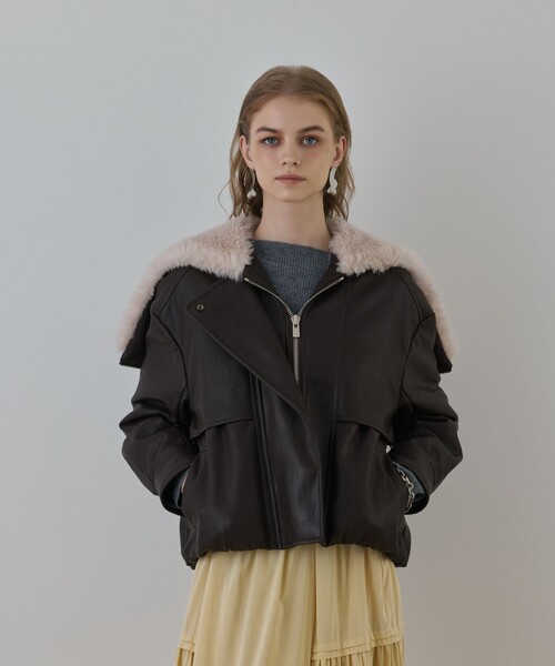 GRACE CONTINENTAL（グレースコンチネンタル）の「フェイクレザーボンバージャケット（その他アウター・レディース・ダークブラウン・38/36）」の20枚目の写真