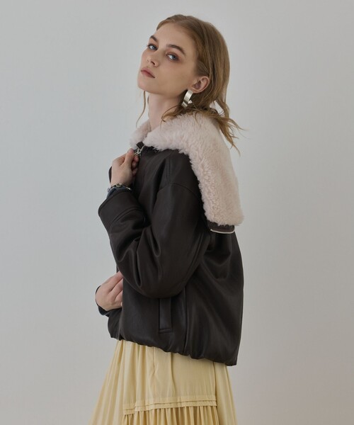 GRACE CONTINENTAL（グレースコンチネンタル）の「フェイクレザーボンバージャケット（その他アウター・レディース・ダークブラウン・38/36）」の21枚目の写真