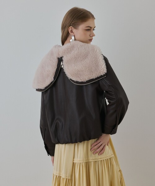 GRACE CONTINENTAL（グレースコンチネンタル）の「フェイクレザーボンバージャケット（その他アウター・レディース・ダークブラウン・38/36）」の22枚目の写真