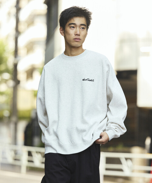 WILD THINGS(ワイルドシングス)の「限定展開 WILD THINGS×FREAK'S STORE/ワイルドシングス 別注 ビッグシルエット キャットモチーフ 刺繍ワッペン クルーネックスウェット(スウェット・メンズ・アッシュグレー/グリーン/ネイビー/スミクロ・SMALL/MEDIUM/LARGE)」の18枚目の写真