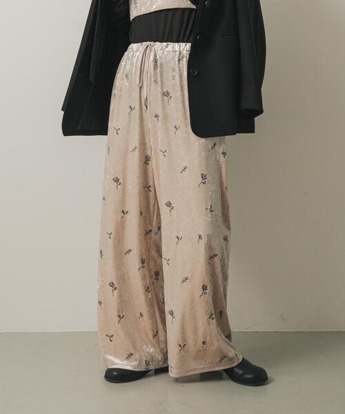 SENSE OF PLACE by URBAN RESEARCH（センスオブプレイスバイアーバンリサーチ）の「ベロアシシュウパンツ（その他パンツ・レディース・ベージュ/ネイビー・ONE）」の20枚目の写真