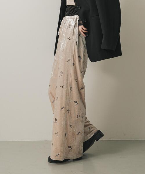 SENSE OF PLACE by URBAN RESEARCH（センスオブプレイスバイアーバンリサーチ）の「ベロアシシュウパンツ（その他パンツ・レディース・ベージュ/ネイビー・ONE）」の19枚目の写真