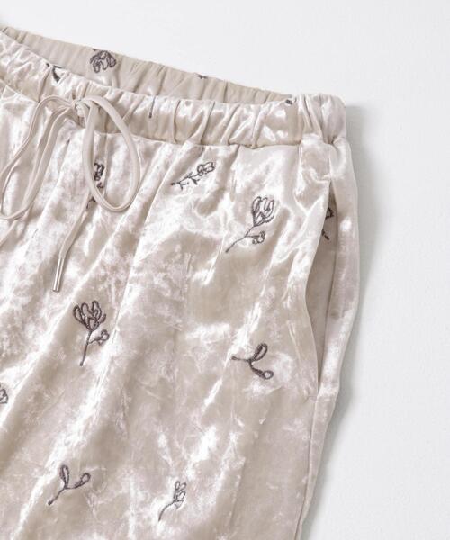 SENSE OF PLACE by URBAN RESEARCH（センスオブプレイスバイアーバンリサーチ）の「ベロアシシュウパンツ（その他パンツ・レディース・ベージュ/ネイビー・ONE）」の14枚目の写真