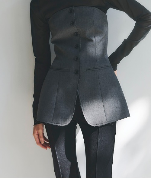 anuans（アニュアンス）の「スリムフィットストレッチパンツ（スラックス・レディース・ブラック・SMALL/MEDIUM）」の5枚目の写真