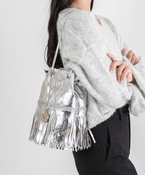marco masi（マルコマージ）の「【MARCO MASI/マルコ・マージ】巾着　ショルダーバッグ　バケツバッグ　フリンジバッグ（ショルダーバッグ・レディース・ブラック/シルバー/ベージュ系その他・FREE）」の7枚目の写真