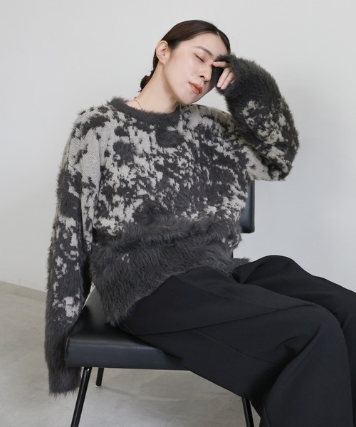 select MOCA(セレクトモカ)の「ニュアンスフェザーデザインニット(ニット/セーター・レディース・チャコールグレー/グレイッシュベージュ・FREE)」の12枚目の写真
