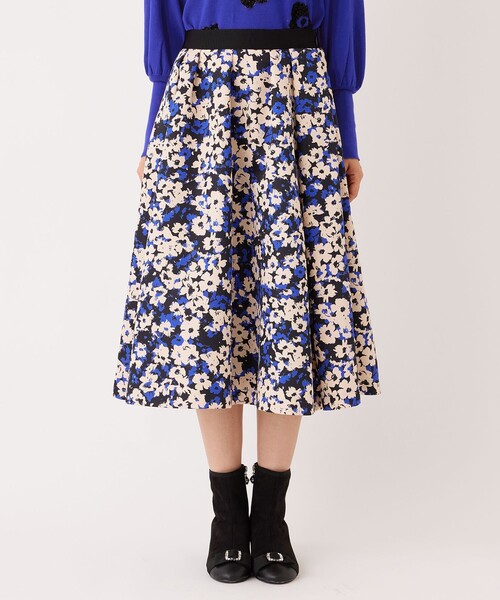 TO BE CHIC(トゥー ビー シック)の「アブストラクトフローラル スカート(スカート・レディース・ブラック/ブルー系その他4・42/40)」の7枚目の写真