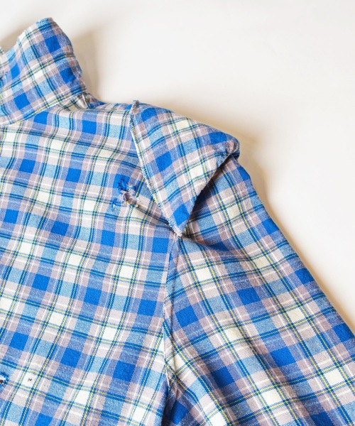 HOLIDAY（ホリデイ）の「CHECK PADDED SHOULDER DAMAGE BIG SHIRT チェックパディッドショルダーダメージビッグシャツ（シャツ/ブラウス・レディース・ブルー・ONE SIZE）」の6枚目の写真