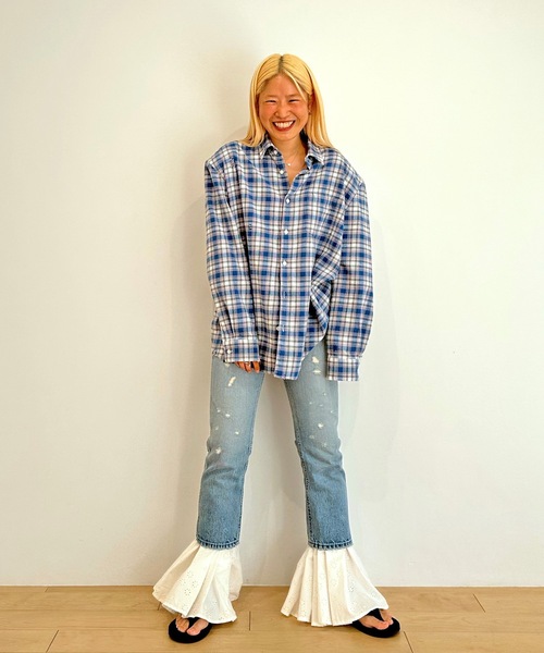 HOLIDAY（ホリデイ）の「CHECK PADDED SHOULDER DAMAGE BIG SHIRT チェックパディッドショルダーダメージビッグシャツ（シャツ/ブラウス・レディース・ブルー・ONE SIZE）」の12枚目の写真