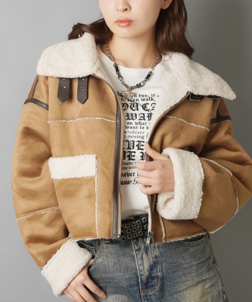 SPINNS（スピンズ）の「スタイル盛れ確定☆ショートムートンブルゾン/5色展開（ムートンコート・レディース・ベージュ/アイボリー/ブラック/ブラウン/チャコール・ONESIZE）」の5枚目の写真