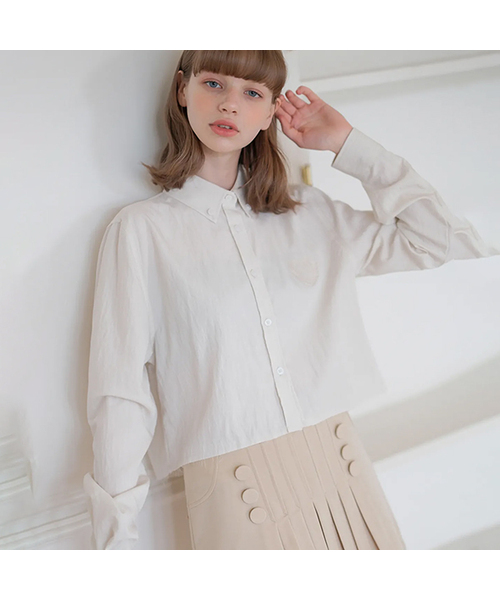 AVANDRESS(アバンドレス )の「Solid Mu shirt IVORY(シャツ/ブラウス・レディース・その他・FREE)」の1枚目の写真