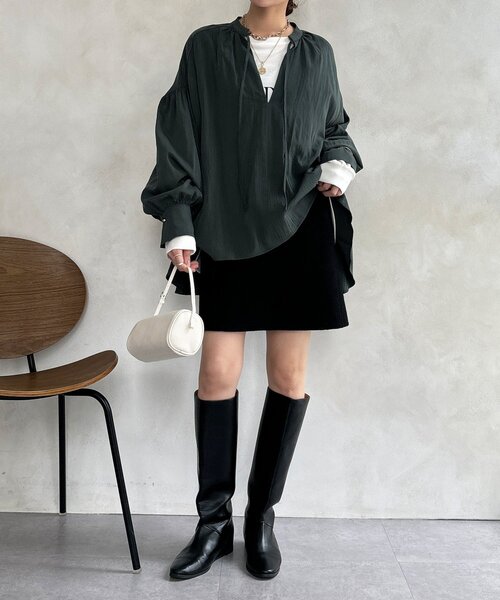 DouDou（ドゥドゥ）の「ギャザーチュニックブラウス（シャツ/ブラウス・レディース・チャコールグレー/オフホワイト/カーキ・FREE）」の12枚目の写真