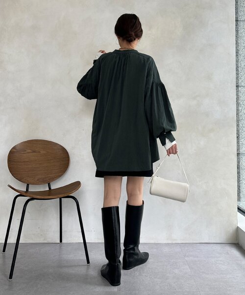 DouDou（ドゥドゥ）の「ギャザーチュニックブラウス（シャツ/ブラウス・レディース・チャコールグレー/オフホワイト/カーキ・FREE）」の16枚目の写真