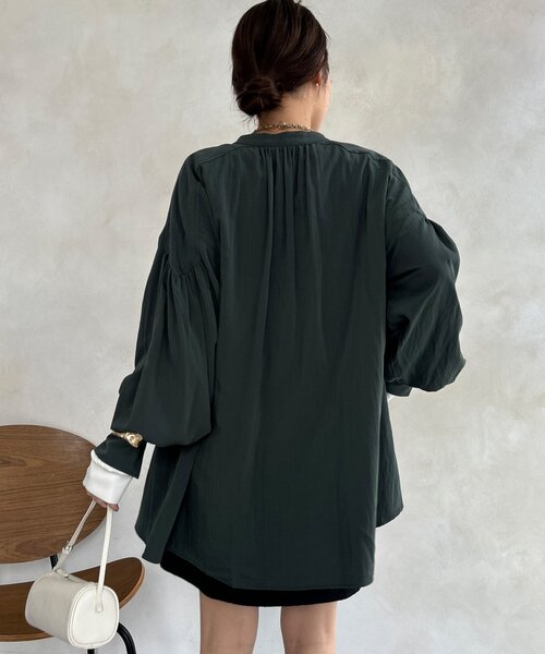 DouDou（ドゥドゥ）の「ギャザーチュニックブラウス（シャツ/ブラウス・レディース・チャコールグレー/オフホワイト/カーキ・FREE）」の20枚目の写真