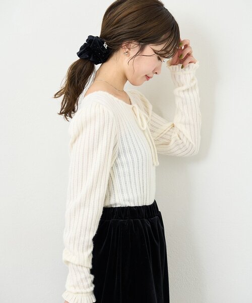 Kastane（カスタネ）の「【一部店舗限定/4色展開/前後2WAY】B シャギーカットギャザースリーブトップス（Tシャツ/カットソー・レディース・アイボリー/ブラック/ブラウン/ホワイト系その他・FREE）」の6枚目の写真