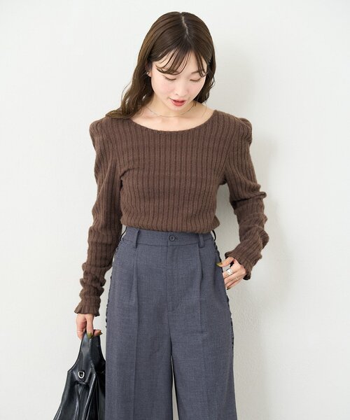 Kastane（カスタネ）の「【一部店舗限定/4色展開/前後2WAY】B シャギーカットギャザースリーブトップス（Tシャツ/カットソー・レディース・アイボリー/ブラック/ブラウン/ホワイト系その他・FREE）」の18枚目の写真