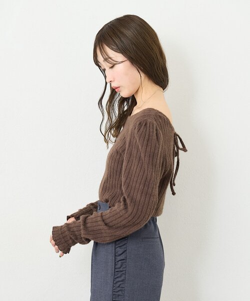 Kastane（カスタネ）の「【一部店舗限定/4色展開/前後2WAY】B シャギーカットギャザースリーブトップス（Tシャツ/カットソー・レディース・アイボリー/ブラック/ブラウン/ホワイト系その他・FREE）」の20枚目の写真