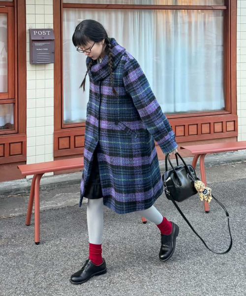 FUN FROM FUN(ファンフロムファン)の「Sailor Collar Overfit Coat, Navy(チェスターコート・レディース・その他・OS)」の2枚目の写真
