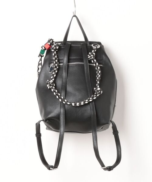 Desigual（デシグアル）の「ロゴ編み込みストラップリュック（バックパック/リュック・レディース・ブラック・FREE）」の2枚目の写真