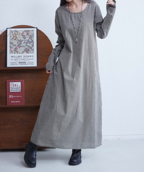 MAISON DE THERESE(メゾン ド テレーズ)の「ギンガムチェック長袖ロングワンピース(ワンピース・レディース・ブラック/ブラウン・FREE)」の3枚目の写真