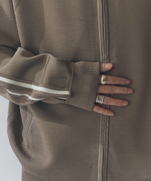 Lui's（ルイス）の「VISミラノリブトラックジャケット（ブルゾン・メンズ・モカ/ブラック・S/M）」の6枚目の写真