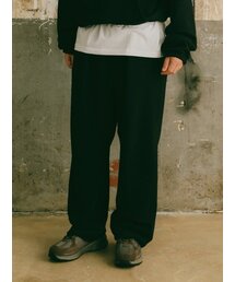 ESN（イーエスエヌ）の「ツーピンタックワイドスウェットパンツブラック（スウェットパンツ）」