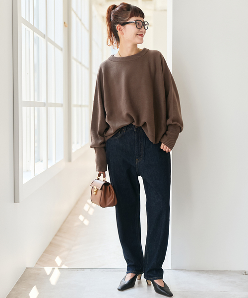 Spick & Span(スピックアンドスパン)の「《WEB限定 / 追加》バルキーヤーンドルマンロングリブニット(ニット/セーター・レディース・ブラウン系その他/ブラック・FREE)」の4枚目の写真