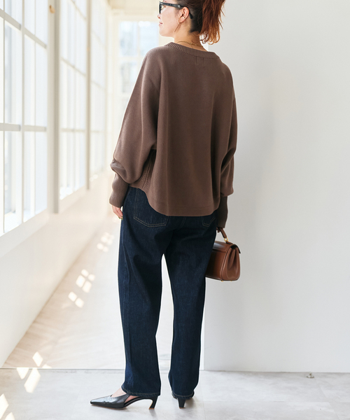 Spick & Span(スピックアンドスパン)の「《WEB限定 / 追加》バルキーヤーンドルマンロングリブニット(ニット/セーター・レディース・ブラウン系その他/ブラック・FREE)」の21枚目の写真
