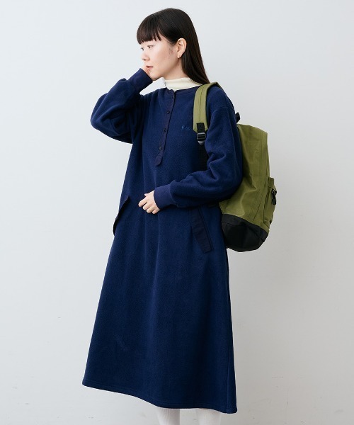 IEDIT(イディット)の「IEDIT WOODSコラボ 布はくづかいのフリースロングワンピース(ワンピース・レディース・カーキ/ネイビー・3L/LL/L/M)」の2枚目の写真