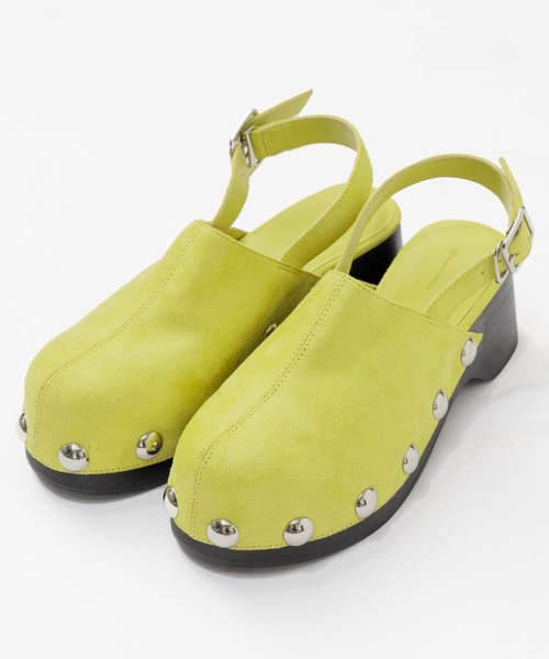 MAISON SPECIAL(メゾンスペシャル)の「Volume Studded Wood Clogs/ボリュームスタッズウッドサボ(その他シューズ・レディース・ライム/ピンク/ブラック・38/37/36)」の2枚目の写真