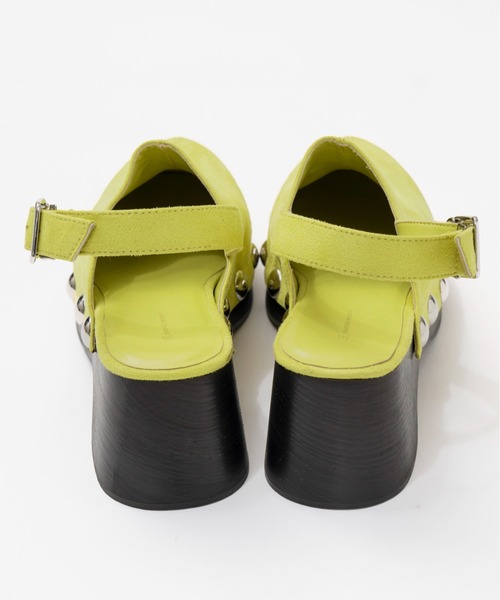 MAISON SPECIAL(メゾンスペシャル)の「Volume Studded Wood Clogs/ボリュームスタッズウッドサボ(その他シューズ・レディース・ライム/ピンク/ブラック・38/37/36)」の6枚目の写真
