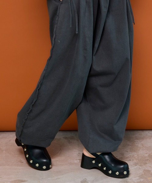 MAISON SPECIAL(メゾンスペシャル)の「Volume Studded Wood Clogs/ボリュームスタッズウッドサボ(その他シューズ・レディース・ライム/ピンク/ブラック・38/37/36)」の18枚目の写真