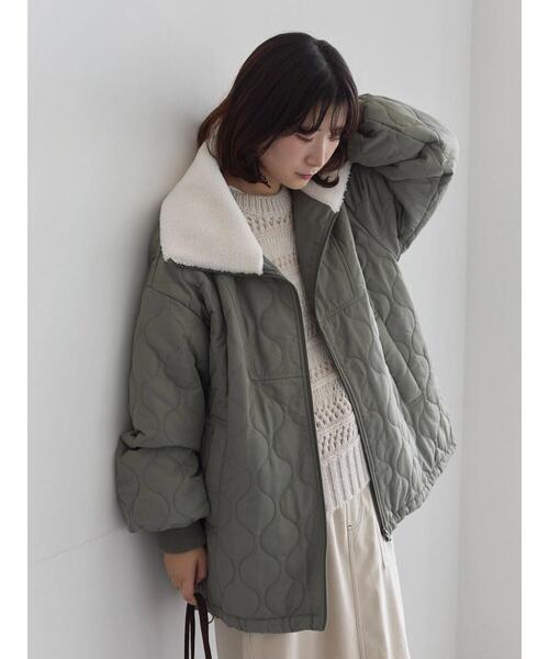 Samansa Mos2 blue（サマンサモスモスブルー）の「衿ボアキルトジャケット（ノーカラージャケット・レディース・ライトベージュ/カーキ/ブラック・F）」の4枚目の写真