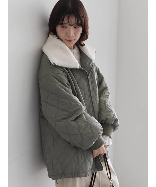 Samansa Mos2 blue（サマンサモスモスブルー）の「衿ボアキルトジャケット（ノーカラージャケット・レディース・ライトベージュ/カーキ/ブラック・F）」の5枚目の写真