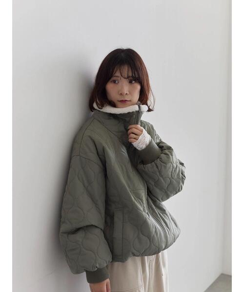 Samansa Mos2 blue（サマンサモスモスブルー）の「衿ボアキルトジャケット（ノーカラージャケット・レディース・ライトベージュ/カーキ/ブラック・F）」の19枚目の写真