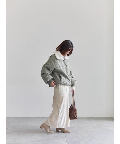 Samansa Mos2 blue（サマンサモスモスブルー）の「衿ボアキルトジャケット（ノーカラージャケット・レディース・ライトベージュ/カーキ/ブラック・F）」の22枚目の写真
